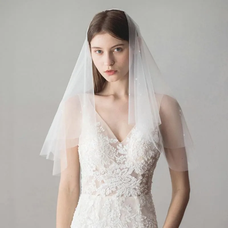 Fashion pearl Tulle Beads With Comb Wedding Veils | Bridelily